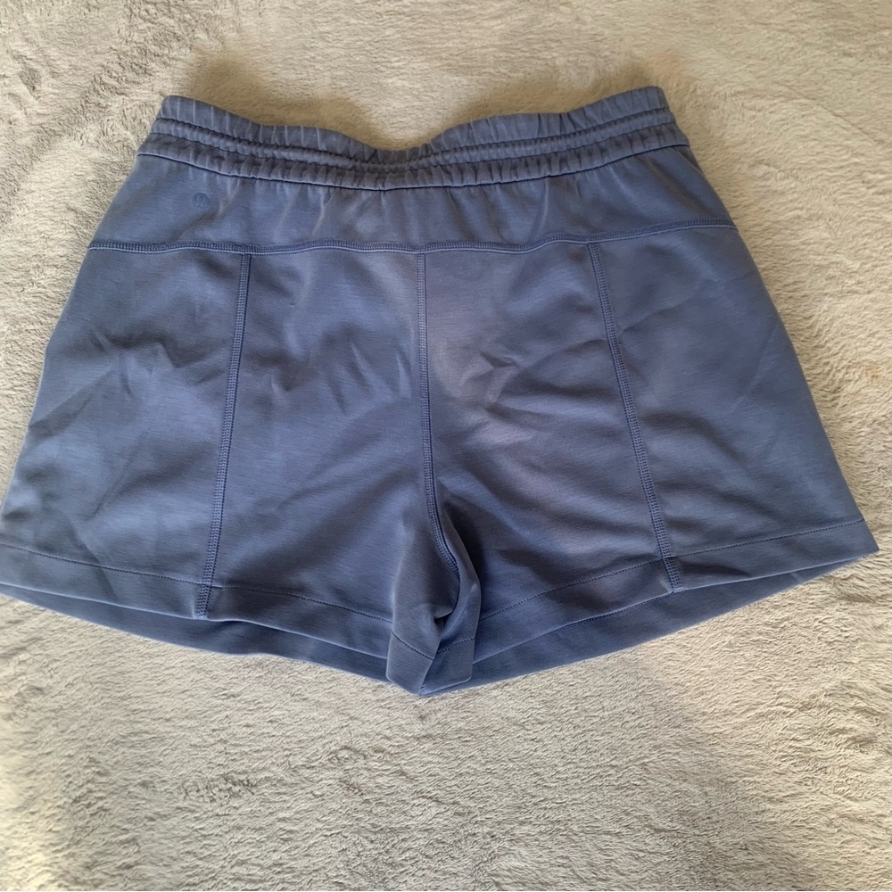 Lululemon Softstreme High-Rise Short 4" Women’s Sz 12 Oasis Blue - Picture 3 of 9